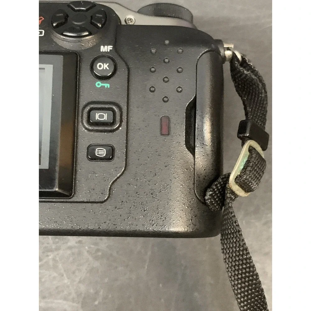 Olympus CAMEDIA C-3000 Zoom 3.3MP Digital Camera - Parts Only